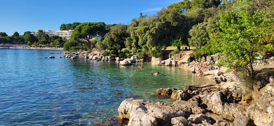 A cove that looked retouched in person