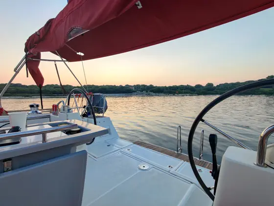 Sailing into the sun, which is harder to steer by than it sounds